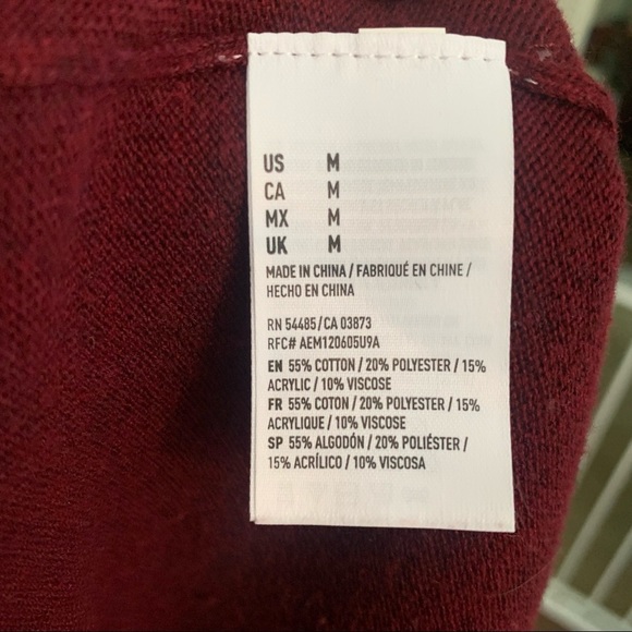 American Eagle Burgundy Light Knit Cotton Blend Oversized V-Neck Sweater Sz. M - Picture 12 of 16